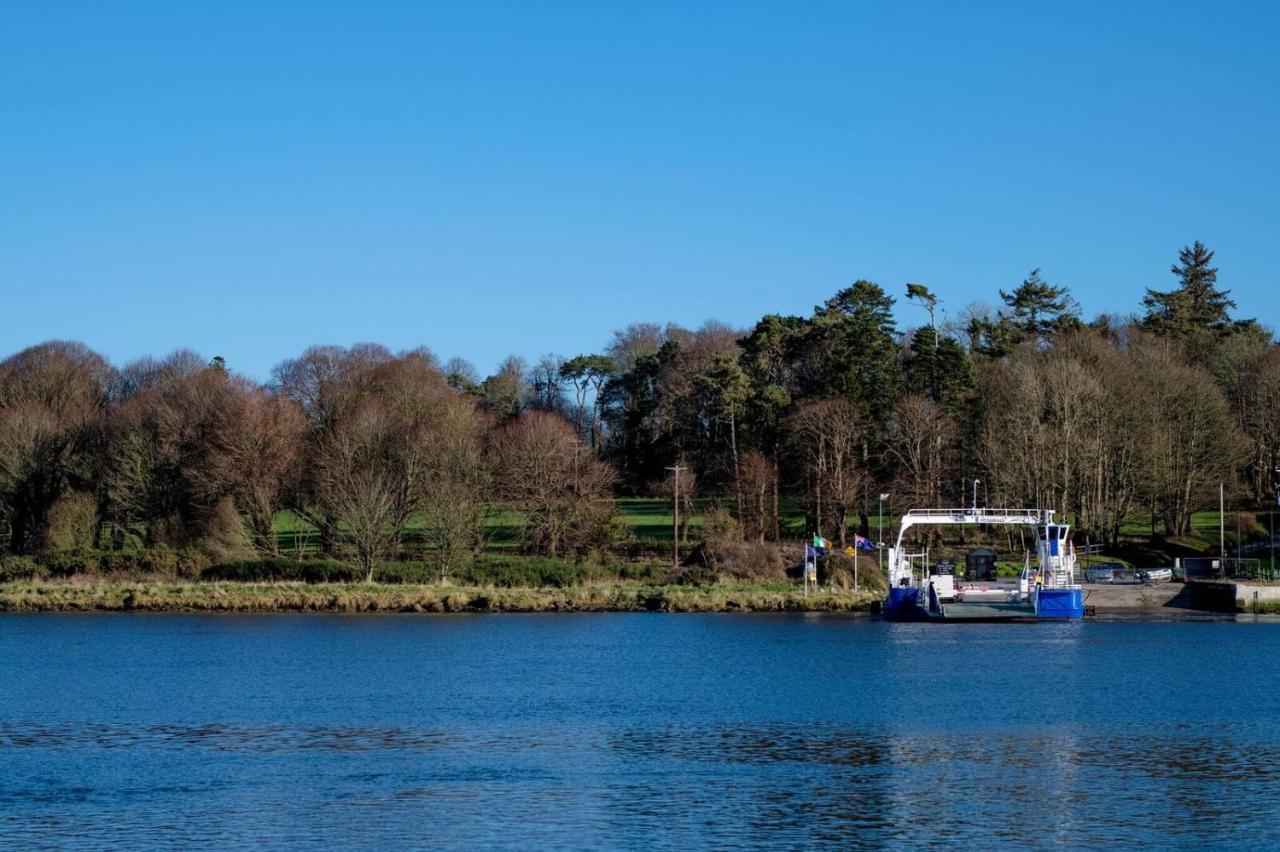 Waterford Castle Hotel & Golf Resort Ballinakill  Exterior photo